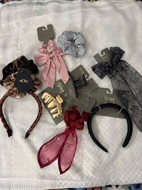 Mixed branded Hair Accessories bundle 10pcs